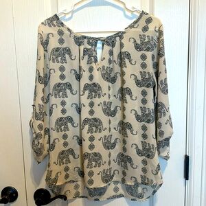 Size Medium Business Casual Blouse from Agaci